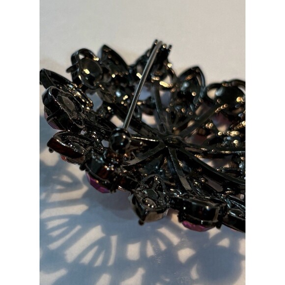 MJ Pink Rhinestone Flower Brooch Black Metal Filigree Layered Vintage Style - Picture 5 of 7